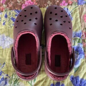 Croc's Women's Classic Lined Platform Clogs, Dark Cherry